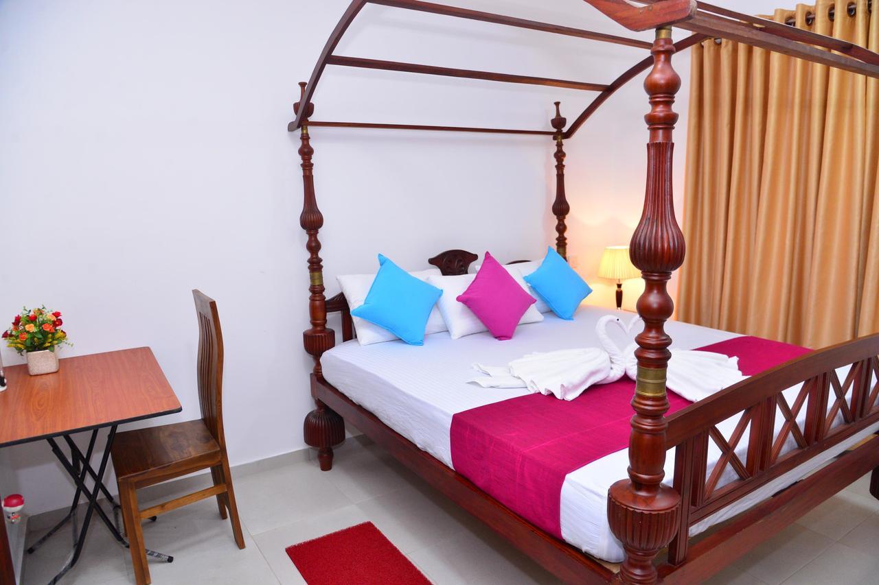 Sunshine Greens Bed and Breakfast Hikkaduwa Exterior foto